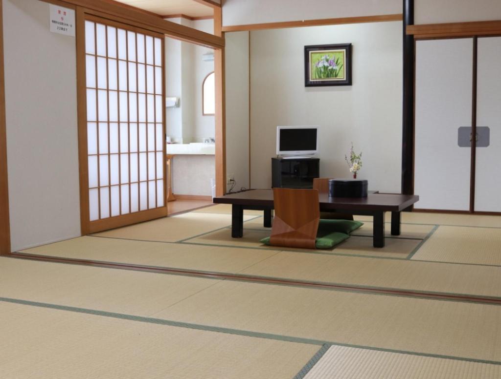 Green Spa Tsutsuga Akiota Екстер'єр фото
